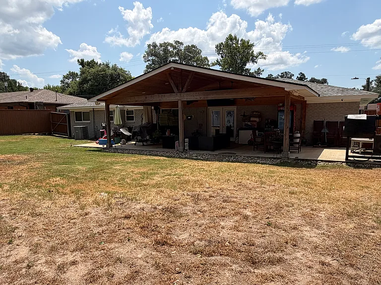 813 W Avalon Ave — Photo 2