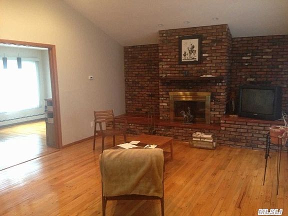 4th image of 234 Harrison Ave