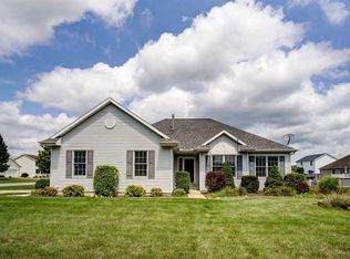 1458 Rutland Ct, Winona Lake, IN 46590