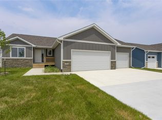 2944 Prairieside Pl, Norwalk, IA 50211