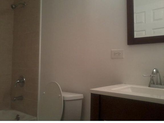 4th image of 6417 S Maryland Ave APT 1