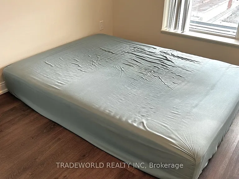181 Village Green Sq #2911 — Photo 21
