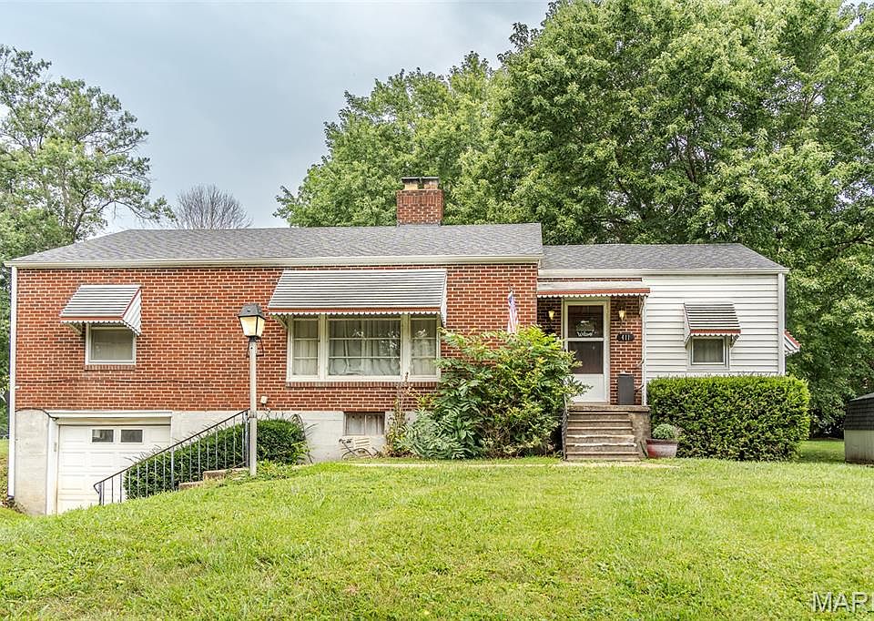 1st image of 411 Macarthur Ave