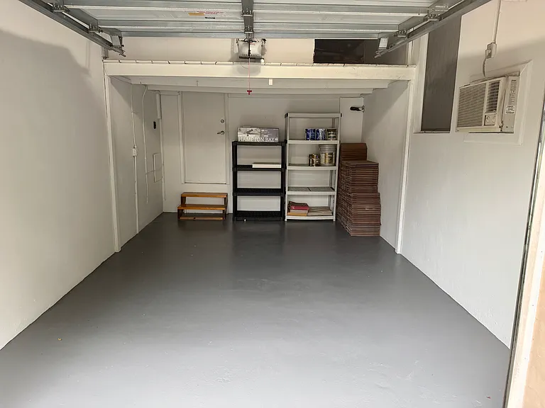 garage / storage