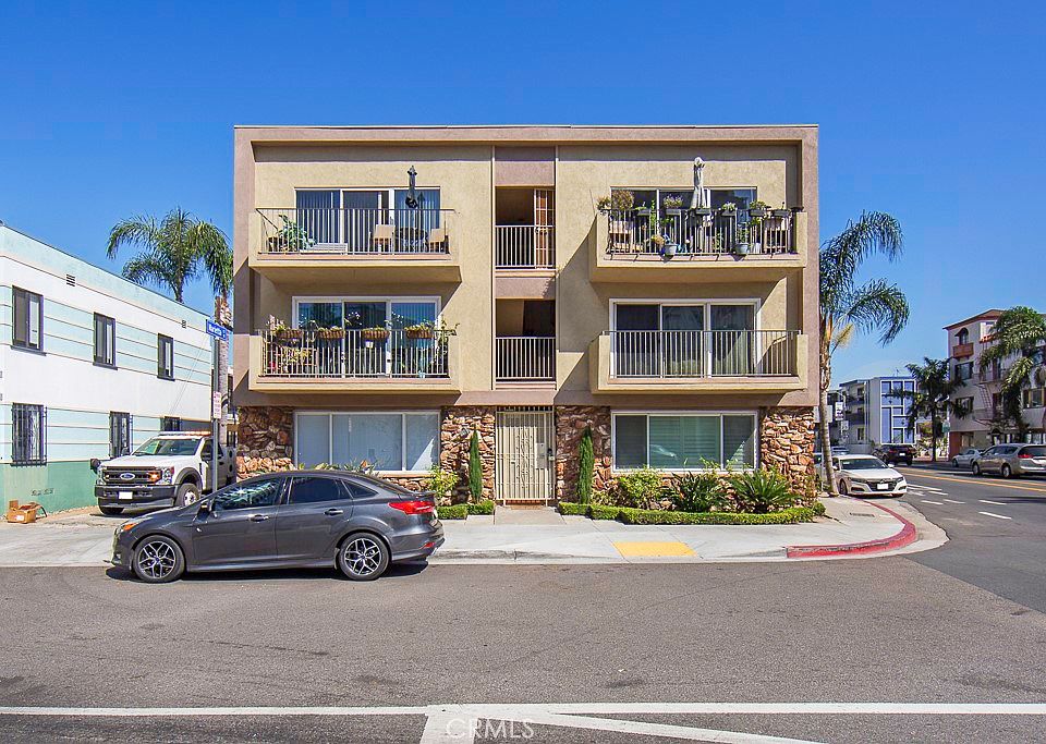 1st image of 21 Alamitos Ave APT 1