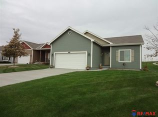 18902 Hayes Cir, Omaha, NE 68135