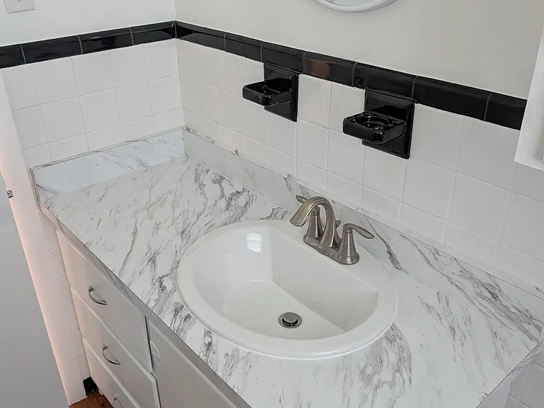 2109 N Berkeley Blvd — Photo 3