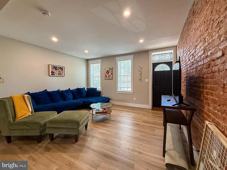 521 Locust St — Photo 8