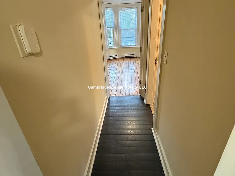 School St — Photo 28