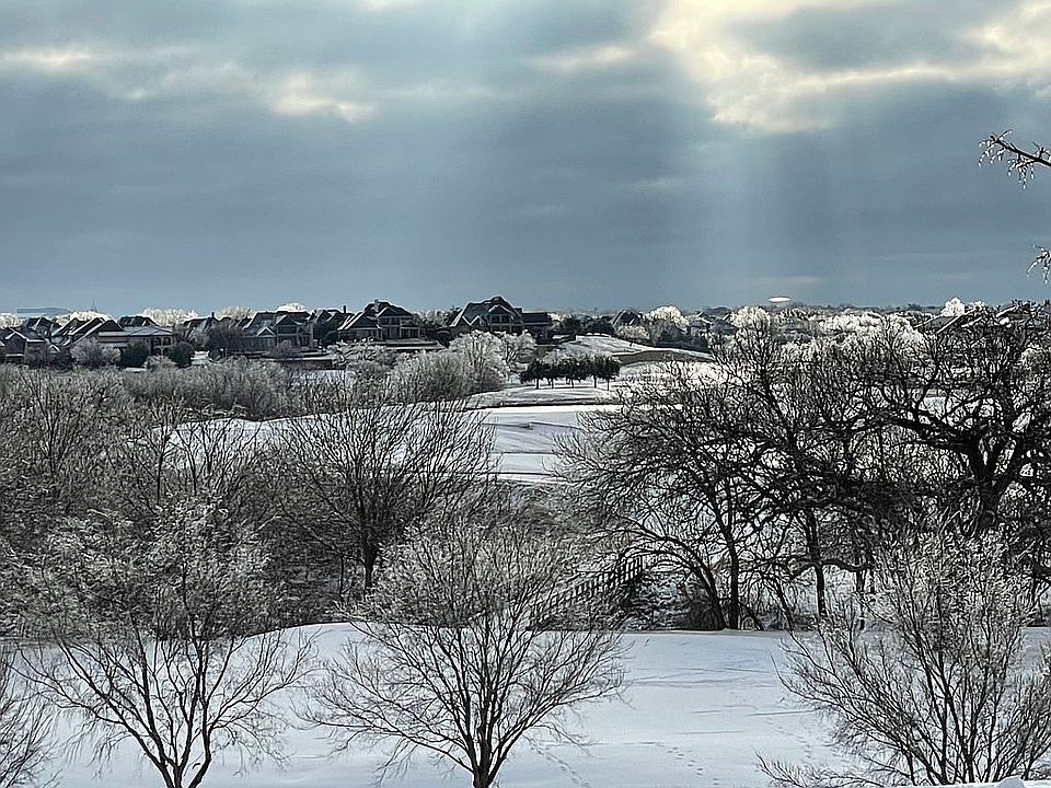 1st image of 412 Grail Castle Dr