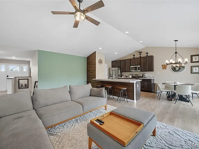 761 Creek View Dr — Photo 25