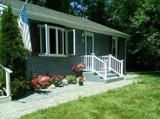 11 Vincent Dr, Monroe, CT 06468