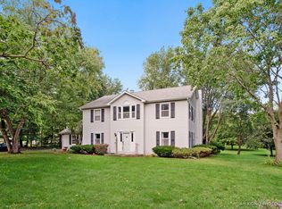 41W430 Crestwood Dr, St Charles, IL 60175