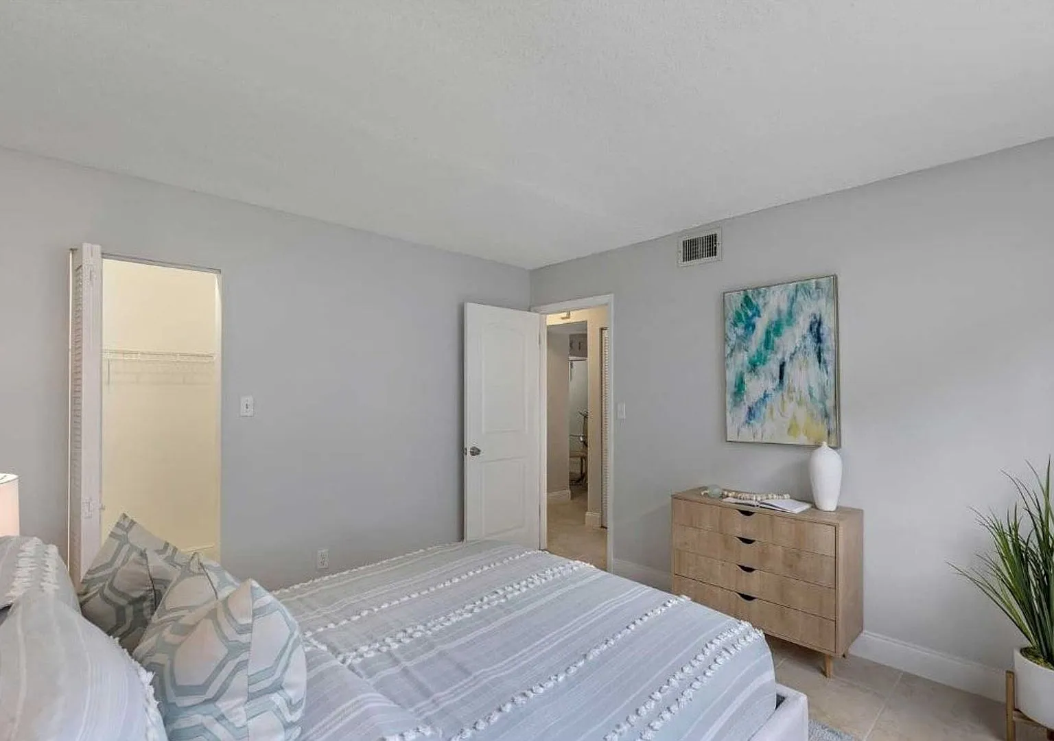 Amberstone Apartments — Photo 3