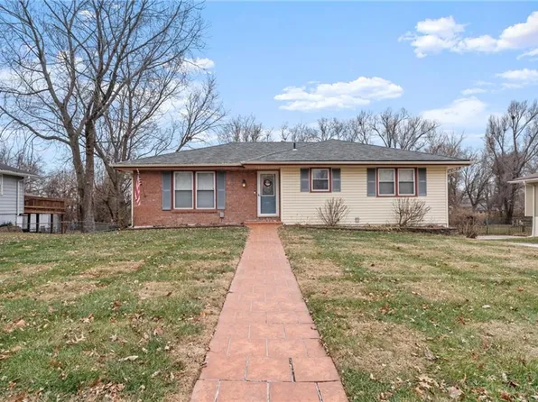 3118 Dover St, Saint Joseph, MO 64506