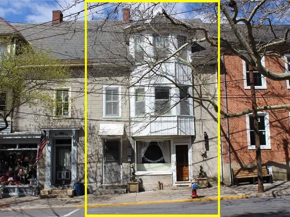 26 S Main St, Nazareth, PA 18064