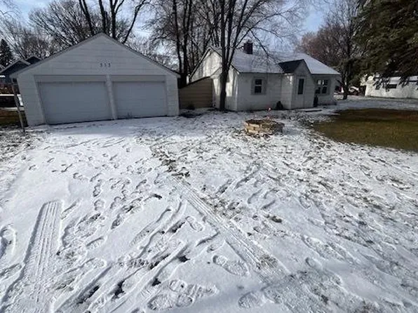 313 Raymond Ave NE, Saint Cloud, MN 56304