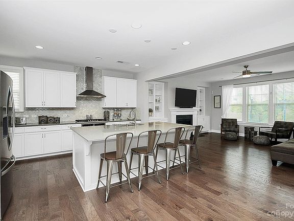 5th image of 17224 Saranita Ln