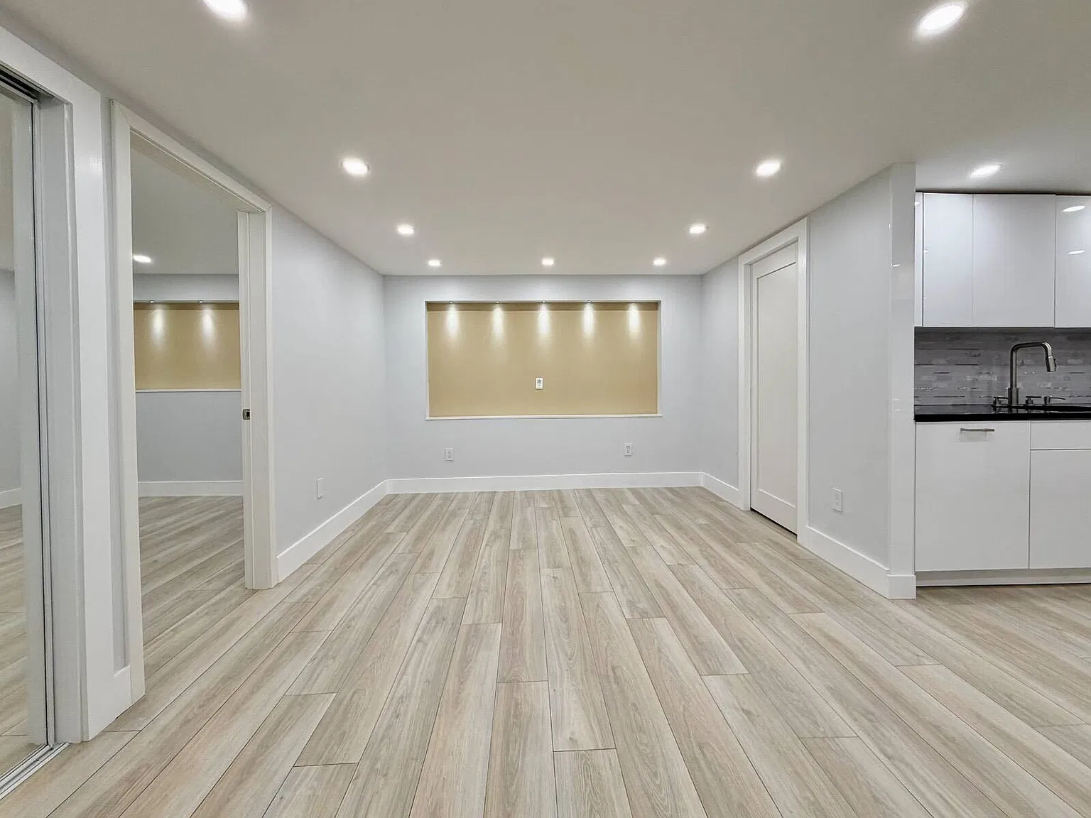 Studio, $2,750 — Photo 2