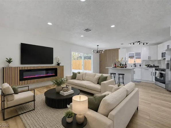 2253 La Puente St, Sunrise Manor, NV 89115