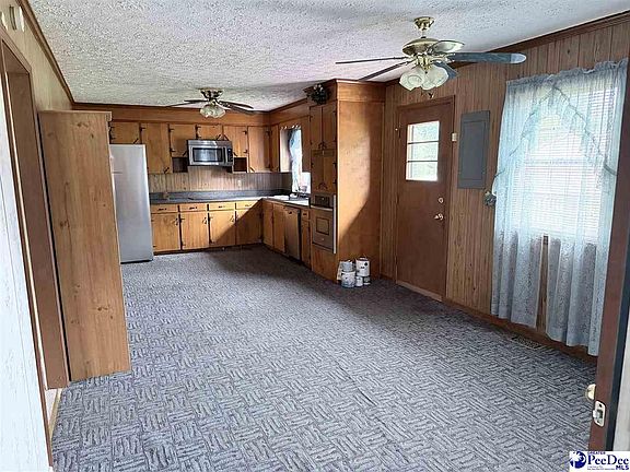 3rd image of 2136 Jones Rd