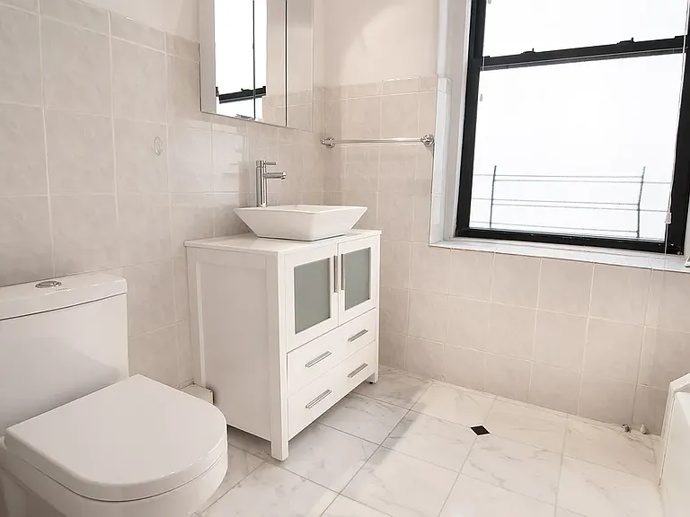 853 7th Ave #12B — Photo 10