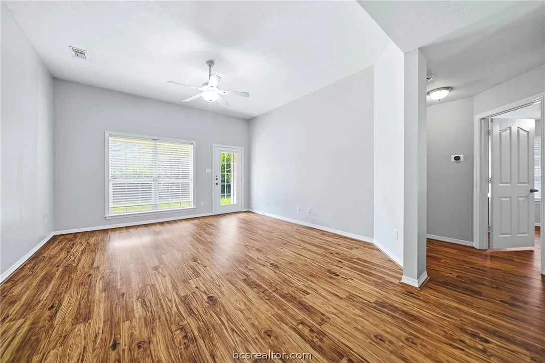 4 bed, 1473 sqft, $1,950 — Photo 4