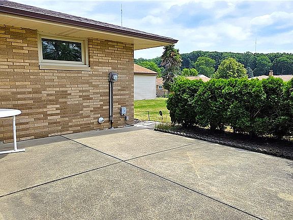 4th image of 5911 Ralston Dr