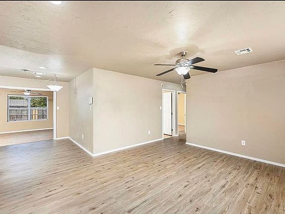 4th image of 508 SW 70th St