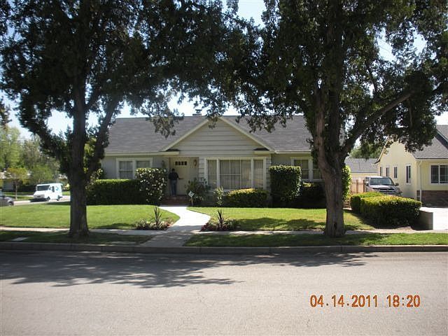 1st image of 230 E La Deney Dr