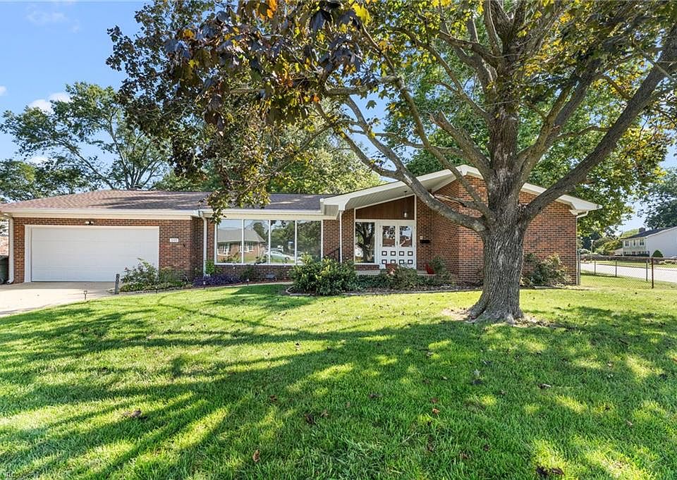 1st image of 105 Kove Dr