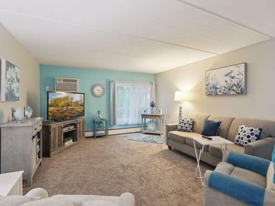 329 Geneva Ave N APT 113, Oakdale, MN, 55128
