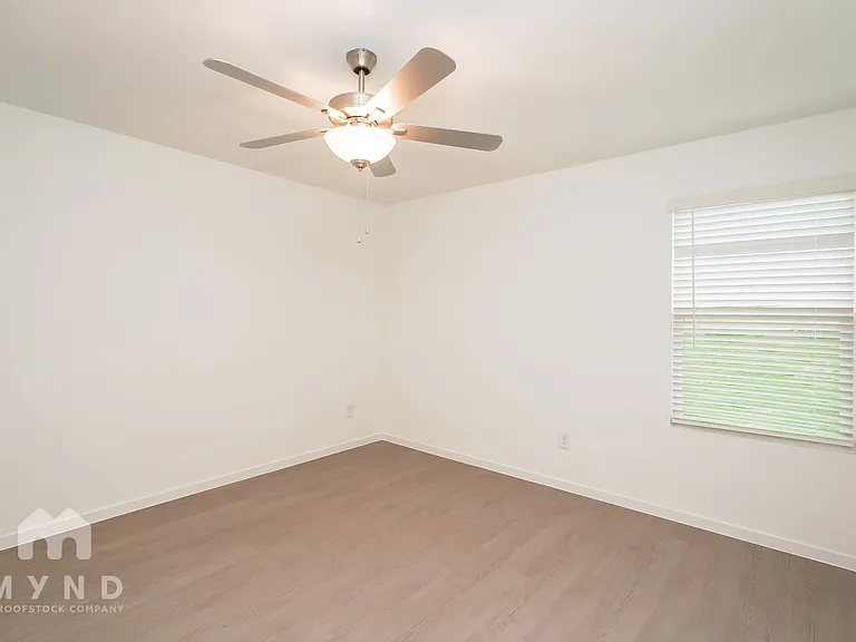2636 Mistwood Dr — Photo 15