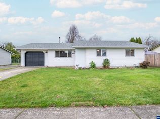 920 N 9th St, Aumsville, OR 97325