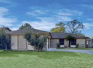 2818 Mayflower Landing Ct, Webster, TX 77598