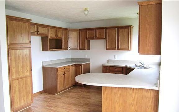 3rd image of 2321 Fairway Dr
