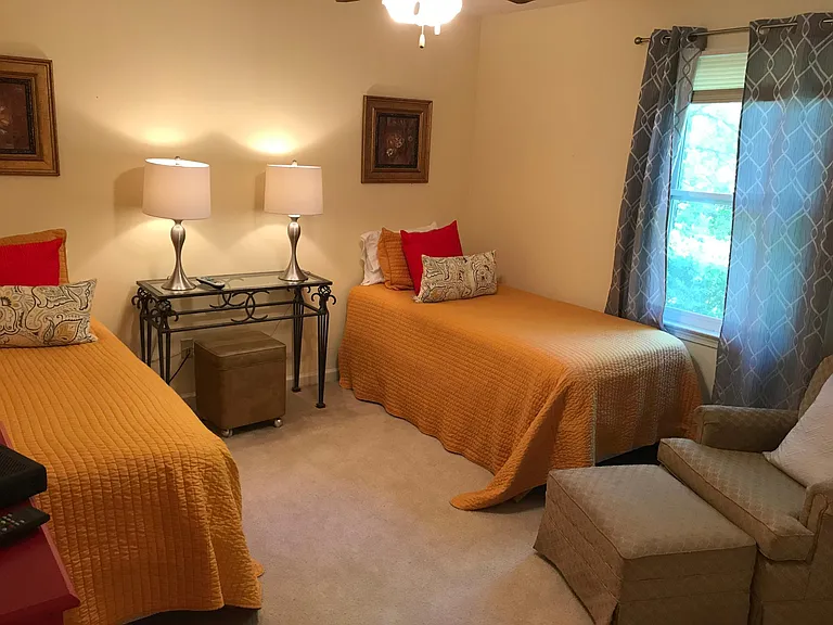 285 Fairlane Dr — Photo 17