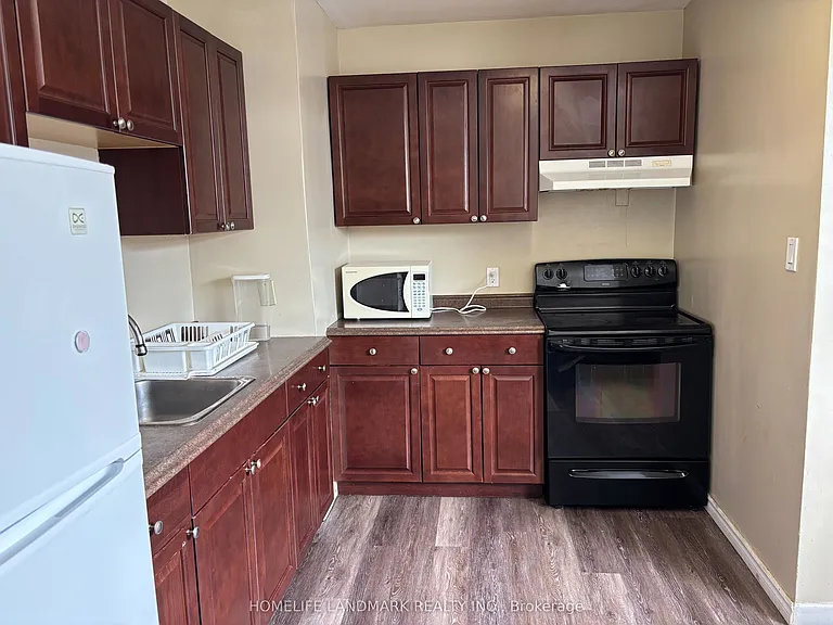 145 Tulloch Dr #MAIN FLOOR — Photo 8