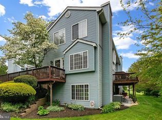 338 Pondview Dr, Harleysville, PA 19438