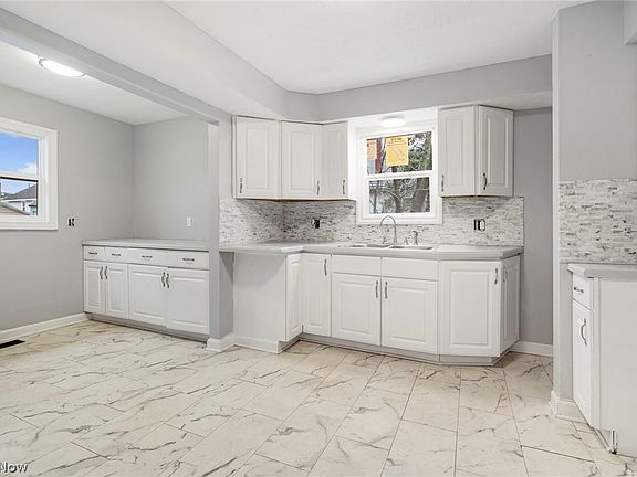 5th image of 2711 Blair Pl SW