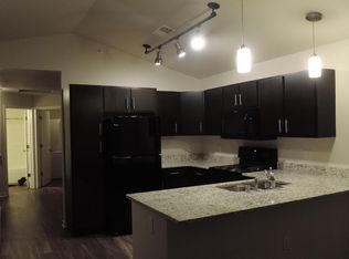 3202 Market Ln APT 201, Kenosha, WI 53144