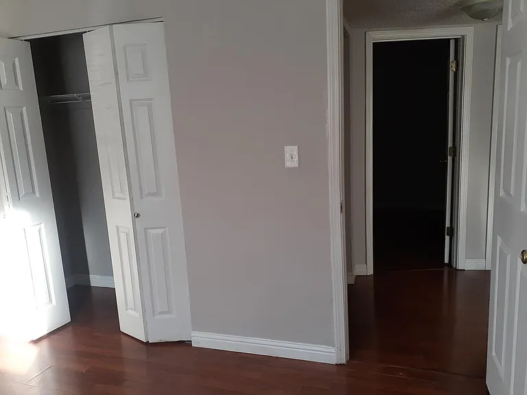 1527 N 55th Dr — Photo 15