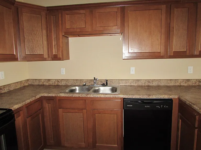 190 Lyle Curtis Cir — Photo 6