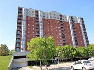 30 Chapman Ct #605, London, ON N6G 4Y4