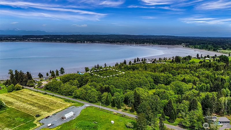 3rd image of 5149 Drayton Harbor Road