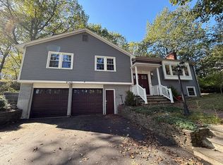 25 Berkshire Dr, Winchester, MA 01890