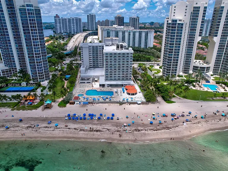 19201 Collins Ave #1123 — Photo 41