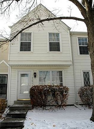 Front of townhome 2