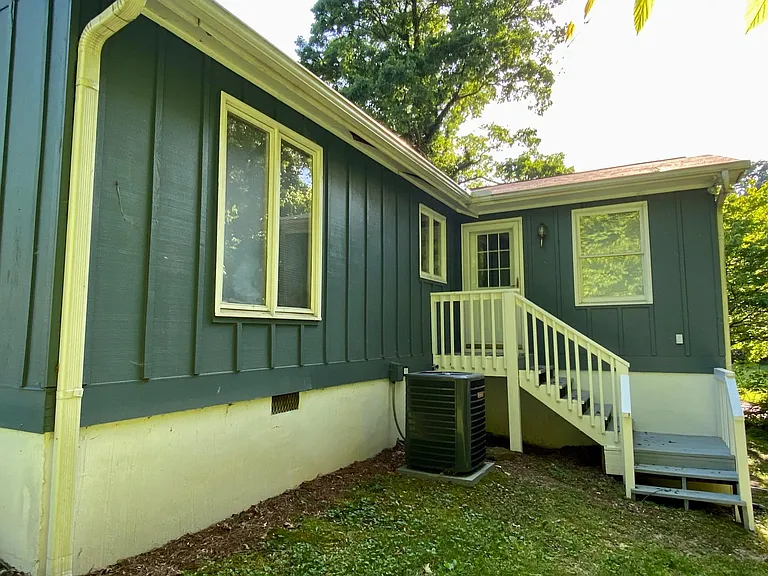 3827 Cavalier Dr — Photo 22