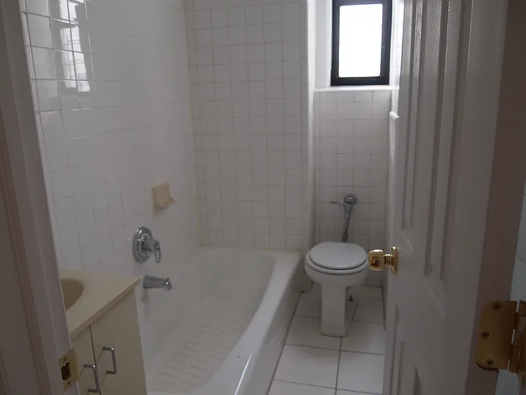 358 Wadsworth Ave #54 — Photo 4